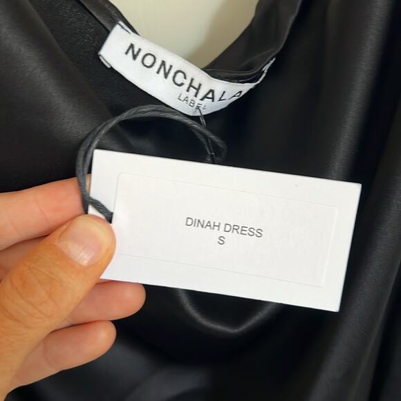 Nonchalant Dinah Draped Satin One Shoulder Dress Size Small NWT Solid Black - Picture 4 of 5